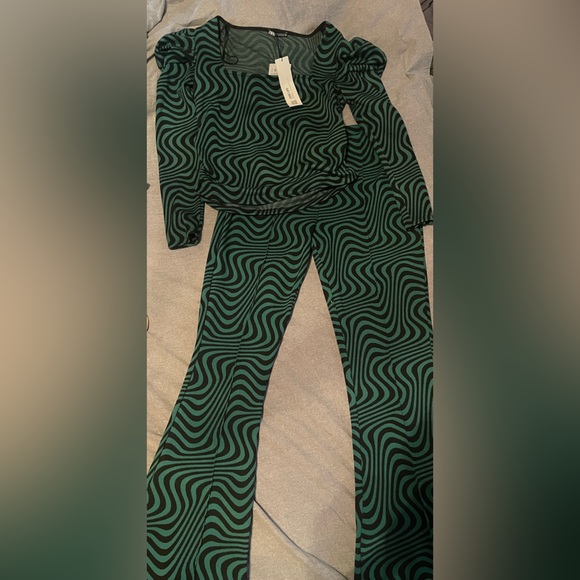 Zara Knit Co-ord Set - Picture 3 of 5